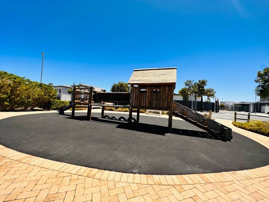 4 Bedroom Property for Sale in Sandown Western Cape